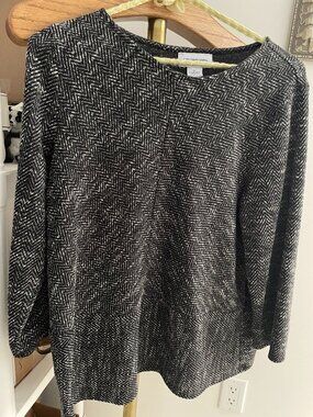 Womens Liz Claiborne top B&W 3/4 length sleeve Large